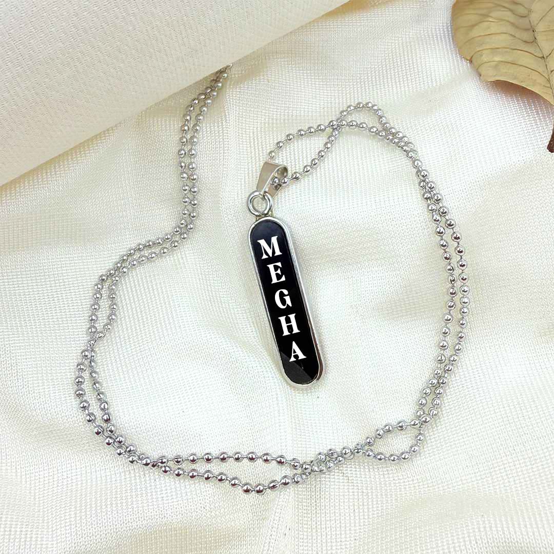 Personalized Vertical Name Pendant Necklace – Black & Silver Variants