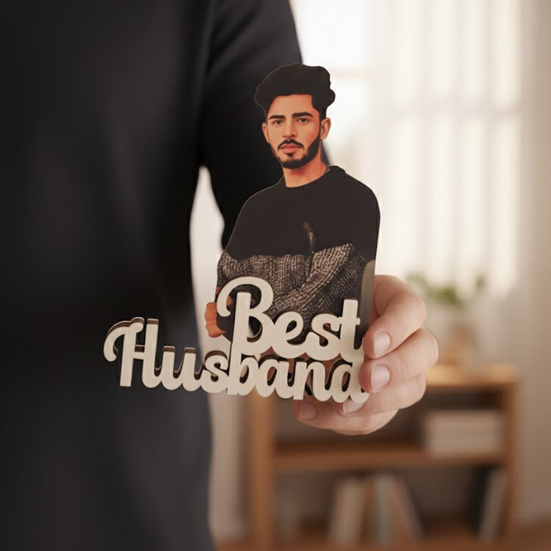 Personalized Cartoon Name Table Stand – Best Husband Edition (7×6")