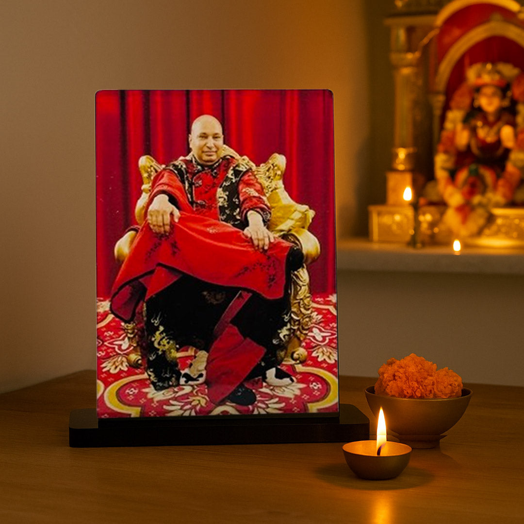 Guru Nirmal Ji Acrylic Car Dashboard Frame – UV Printed 4×6 Inch Spiritual Dashboard Decor