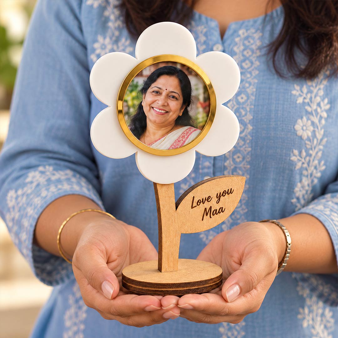 Personalized Maa Photo Flower Stand 4x6" in Wooden & Acrylic | Love Craft Gifts™