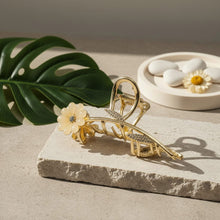 Golden Floral Hair Claw Clip – Elegant Daisy